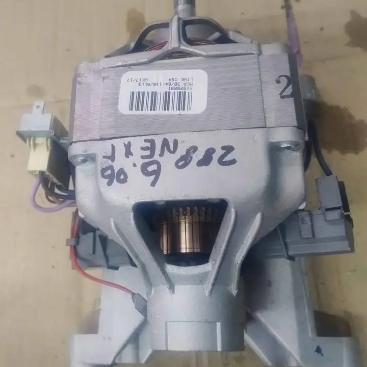 Motor funcionando de lavarropas Drean next, blue 6.06