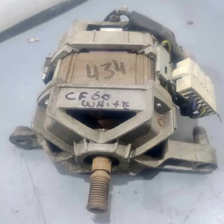 Motor funcionando de lavarropas White wesntinghouse CF 60