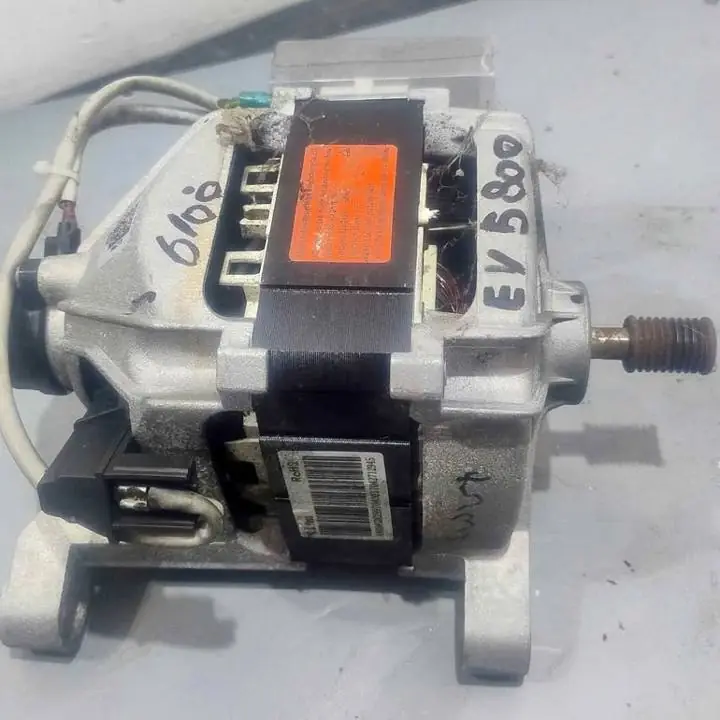Motor funcionando de lavarropas top house EV 5800 Ev 6100
