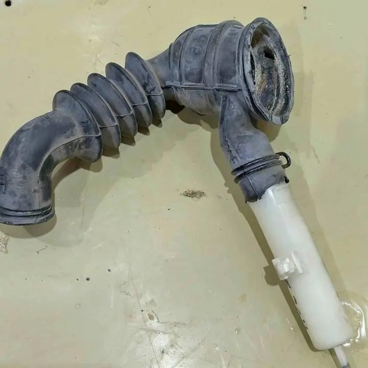 Goma codo pulmón de lavarropas ariston avl95