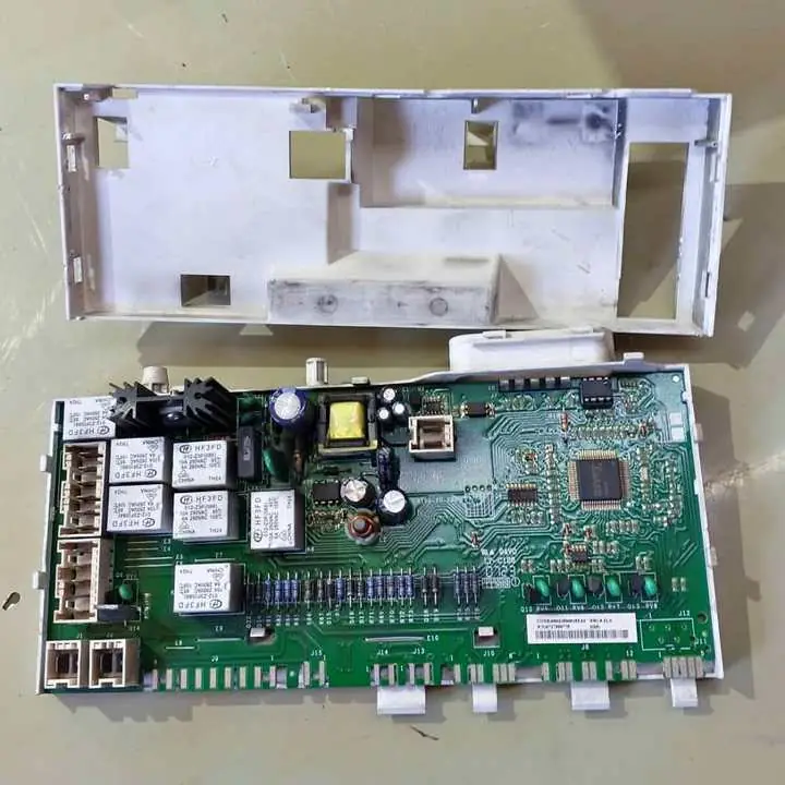 Plaqueta de potencia de lavarropas ariston AVXL 105