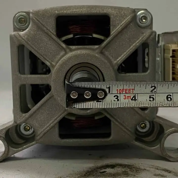 Motor funcionando de lavasecarropas longvie LS 18012