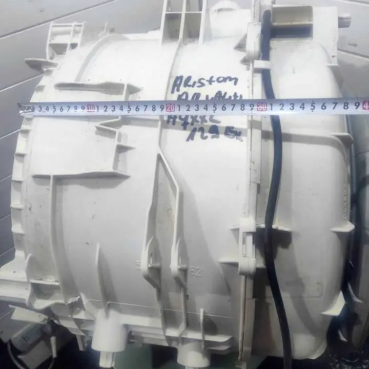 Cuba completa sellada de lavarropas Ariston aqualitis de 7,5kg