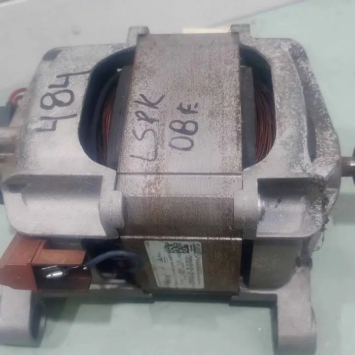 Motor funcionando de lavasecarropas Patrick lspk08e10