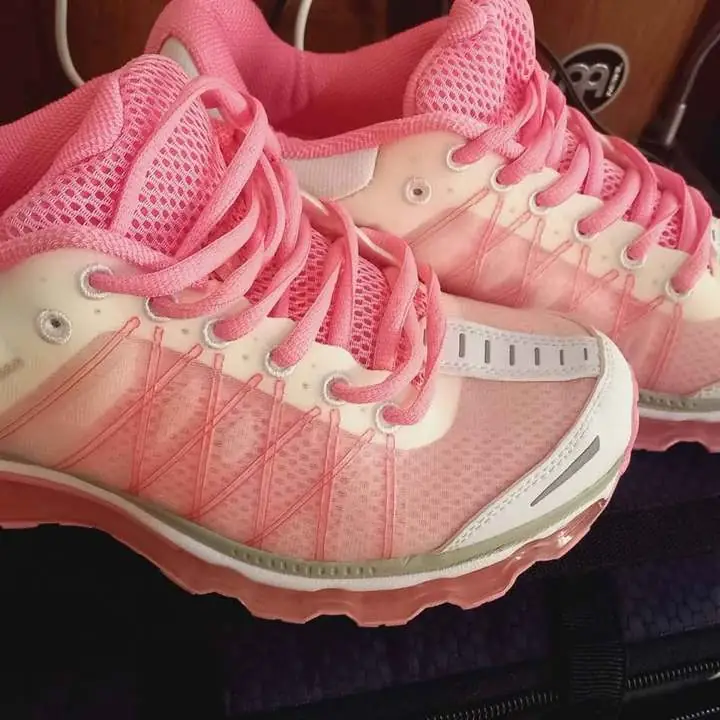 Zapatillas de mujer nuevas