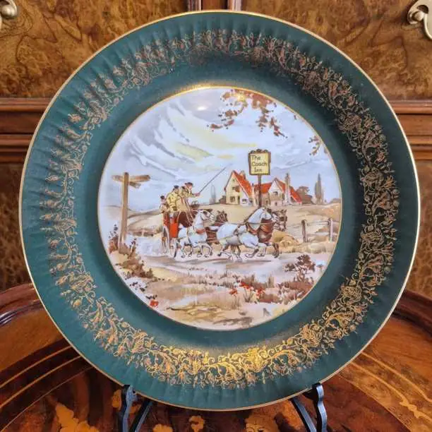 Plato decorativo escena carruajes Tsuji. Cod 503
