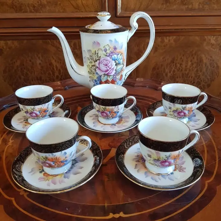 Juego de café Tsuji pintado a mano. Cod. 1109