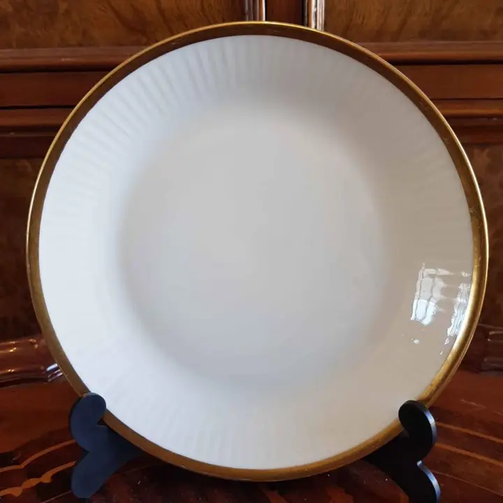 12 Platos para torta/masas Verbano blanco y oro. Cod. 718