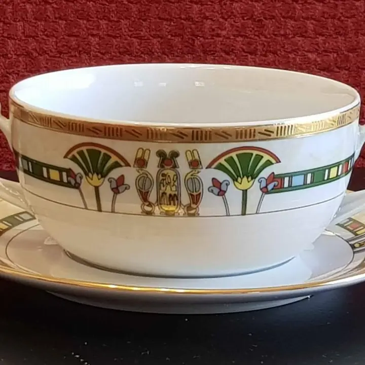 8 Duos de consomeras Karlovarsky Porcelan. Cod. 158
