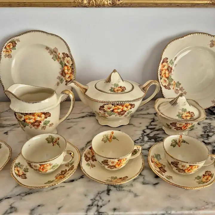 Antiguo juego de té inglés para 12 personas completo. Cod. 022