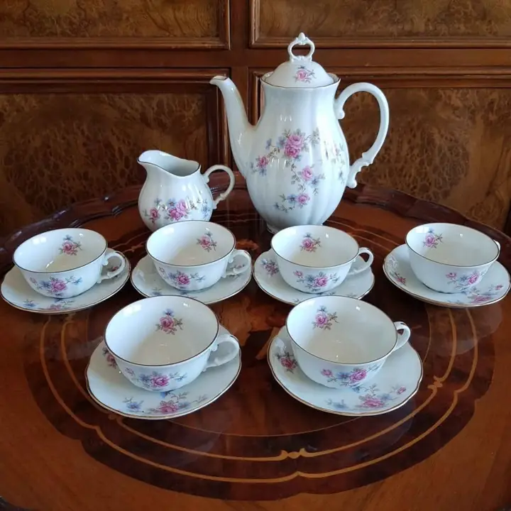 Juego de café Verbano flores rosas y celestes. Cod. 867