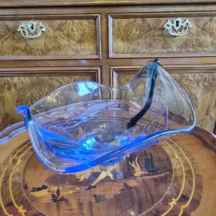 Centro de mesa de cristal azul. Cod. 1676
