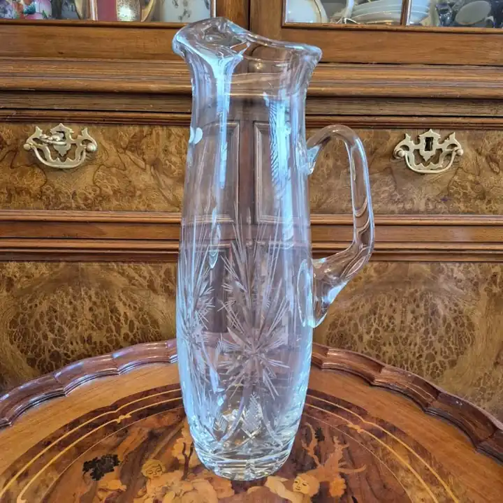 Jarra alta de cristal tallado. Cod. 1606