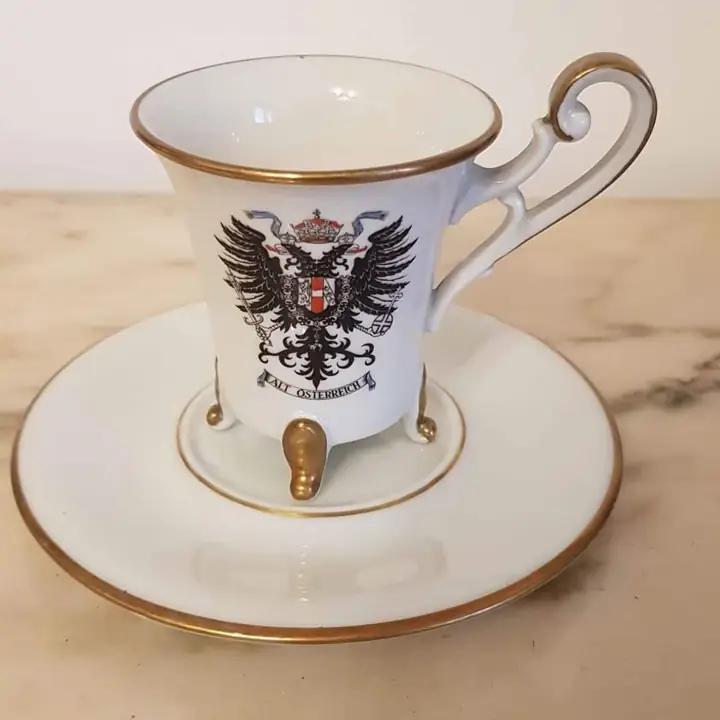 Antigua taza de café austríaca. Cod 433