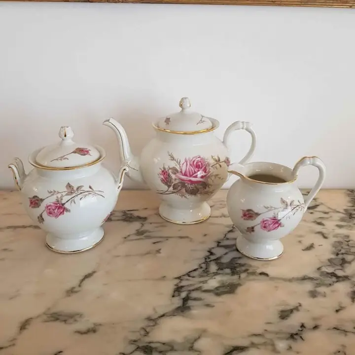 Servicio de té Charles Ahrenfeldt rosas. Cod. 560