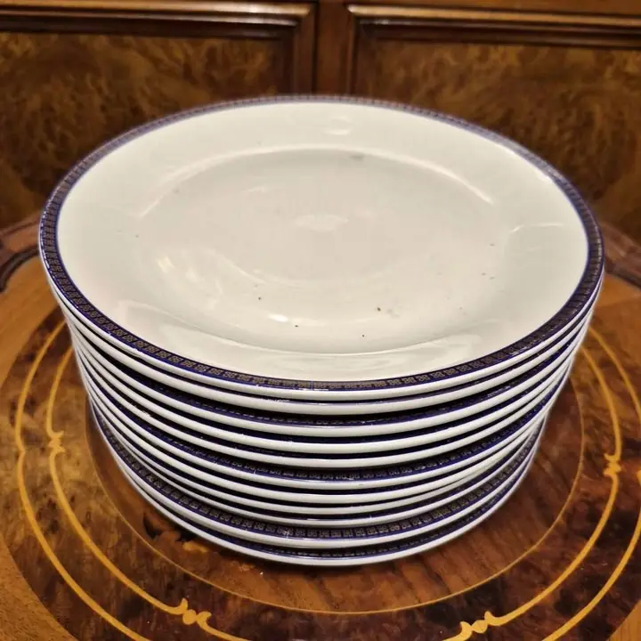 12 Platos playos Verbano guarda azul y oro. Cod. 1758