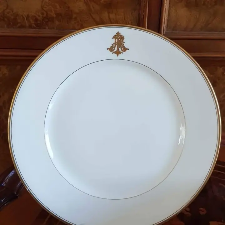 8 Platos playos principales Limoges. Cod. 240