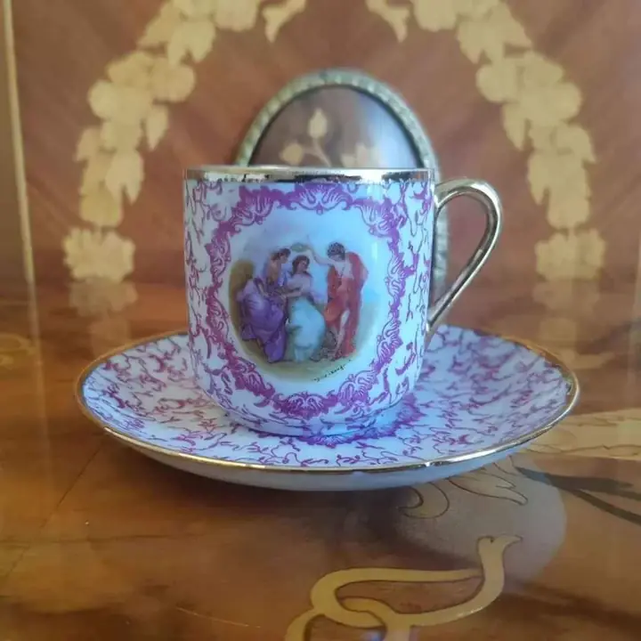 Dos antiguos duos de café de Limoges oro. Cod.494
