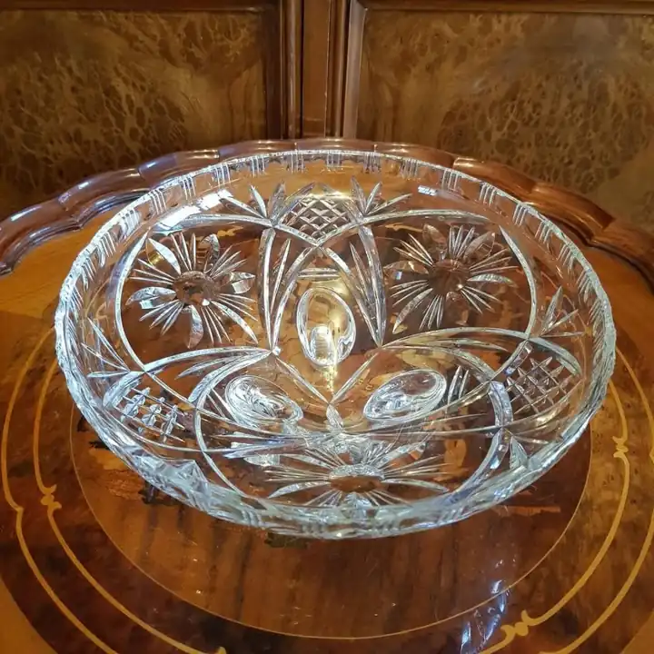Centro de mesa de cristal tallado. Cod. 1052