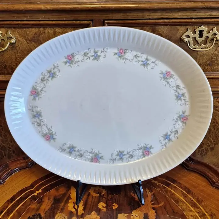 Fuente oval grande Tsuji guarda de flores. Cod. 1875