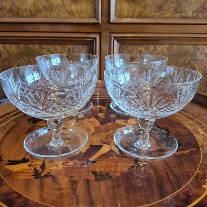 4 Copas de cristal tallado para helado. Cod. 246
