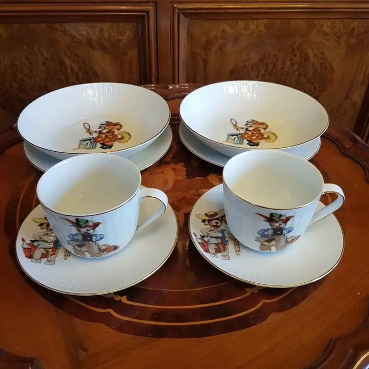 Par de juegos infantiles de porcelana Tsuji. Cod. 1018