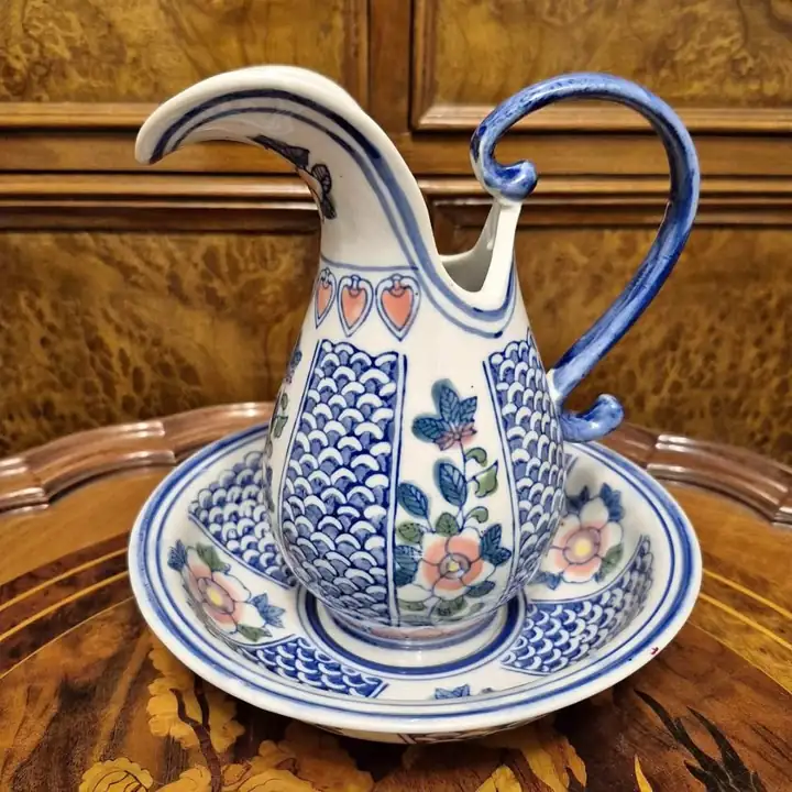Set de jofaina y aguamanil pequeños para toilette. Cod. 1761