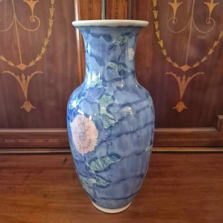 Jarrón o florero porcelana celeste. Cod. 1562