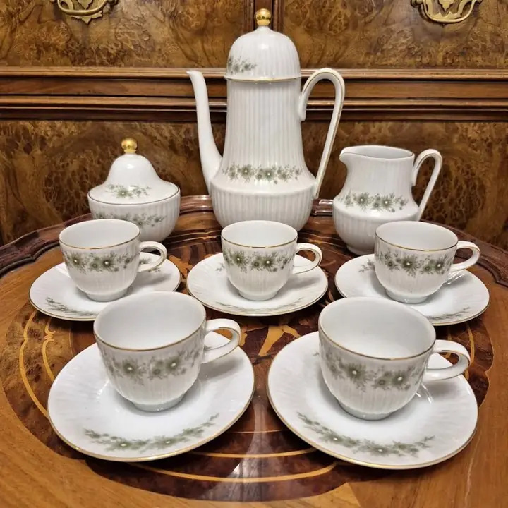Juego de café Tsuji guirnaldas verdes. Cod. 1743