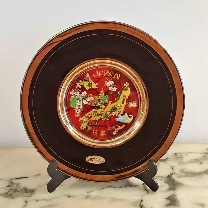 Plato de porcelana Chokin Japan. Cod. 446