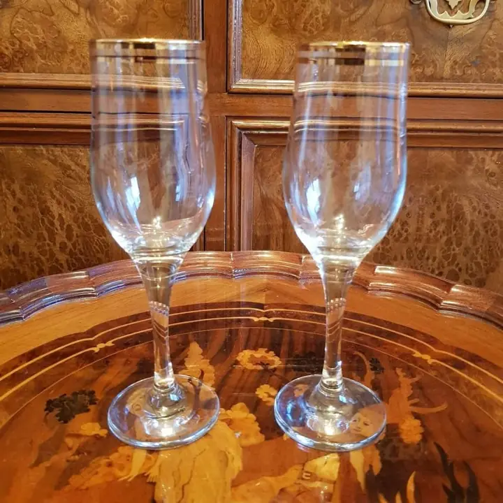 Par de copas de champagna de cristal. Cod. 611