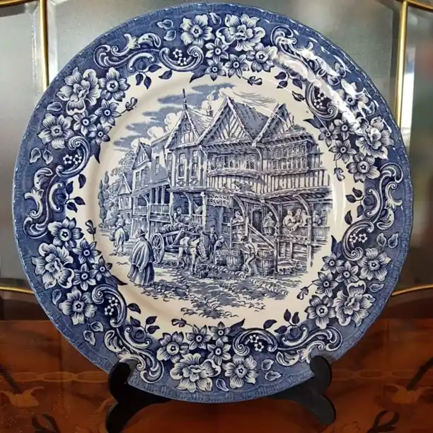 Plato Royal Tudor Ware. Cod. 631