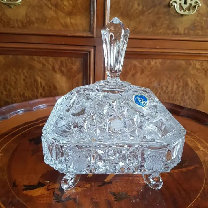 Caramelera de cristal tallado. Cod. 872