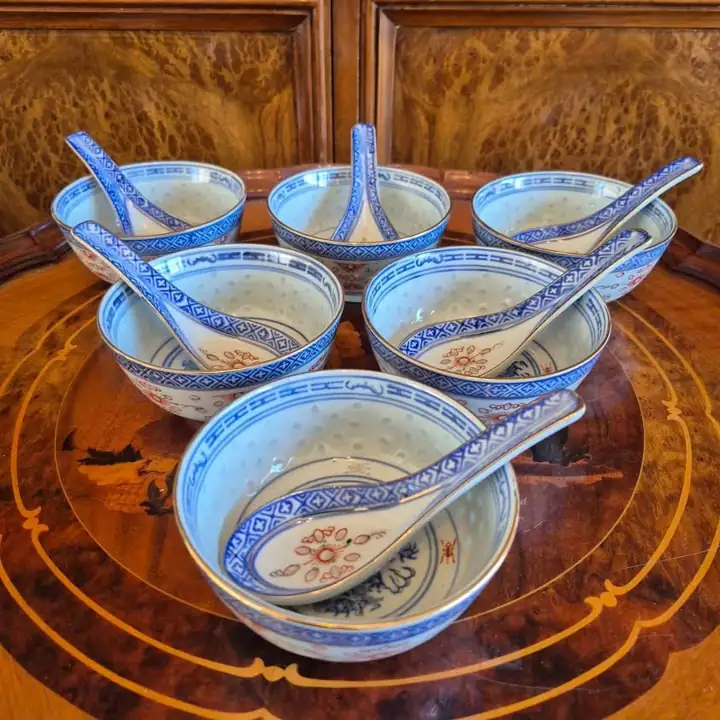6 Bowls y 6 cucharas grano de arroz. Cod. 1279