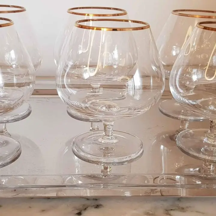 8 Copas de cognac de cristal grandes con virola oro. Cod. 363