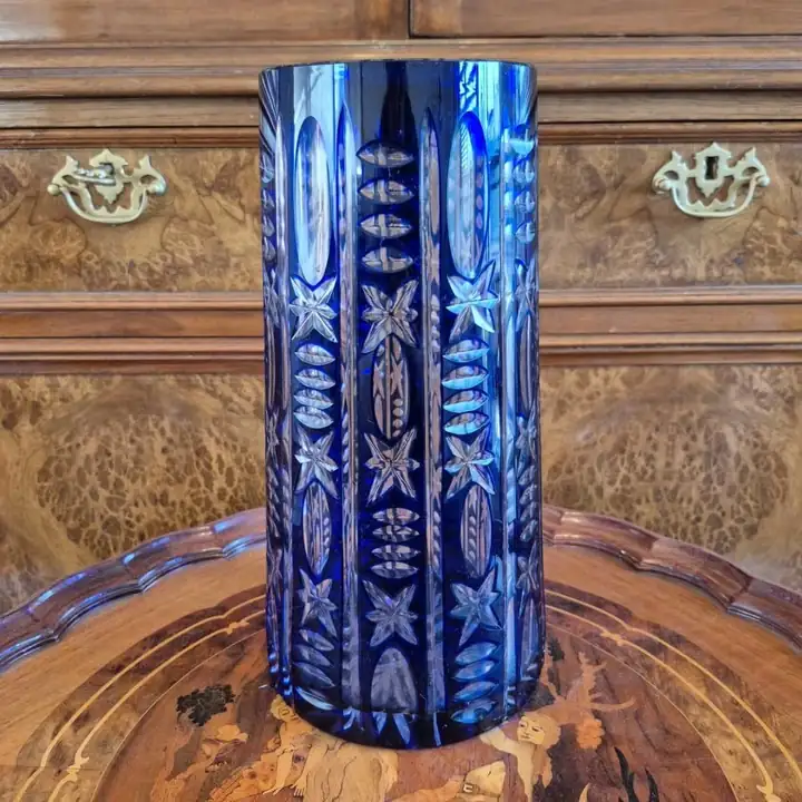 Gran florero de cristal azul cobalto. Cod. 1609