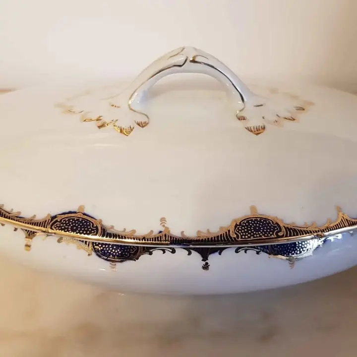 Guisera porcelana Yale England. Cod. 435