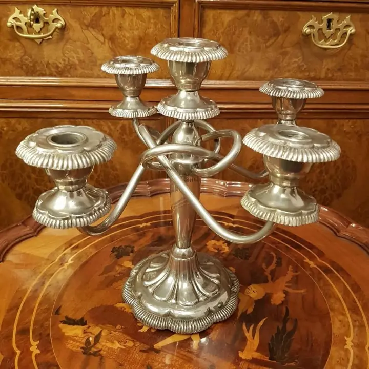 Candelabro 5 velas bañado en plata. Cod. 1005