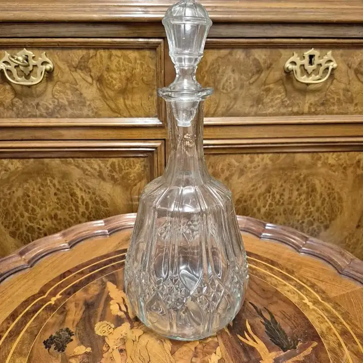 Botellón de vidrio prensado. Cod. 1743