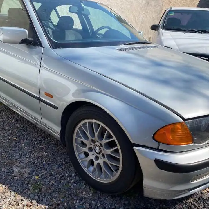 BMW 323i 2002