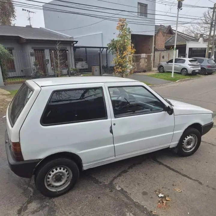 Fiat uno Mpi 2000 gnc