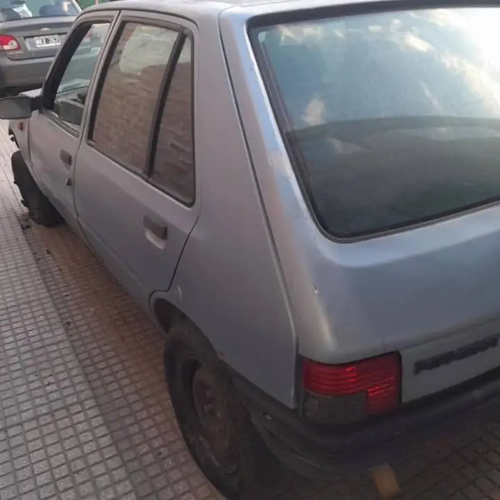 Peugeot 205 1999