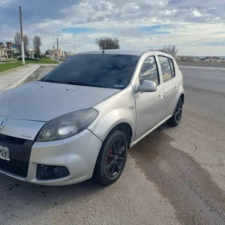 Renault sandero 2013
