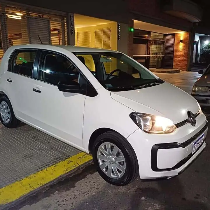 Volkswagen up! 2018