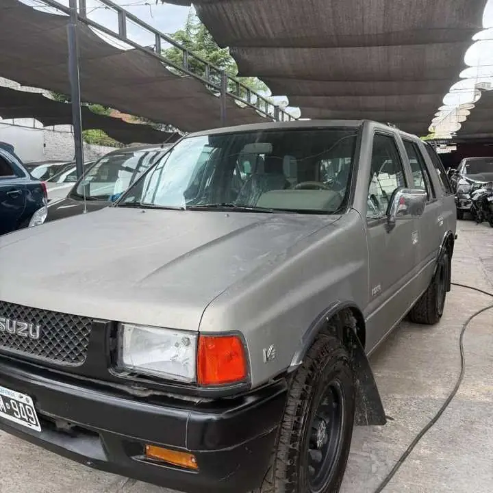 Isuzu rodeo V6 3.2 4X4