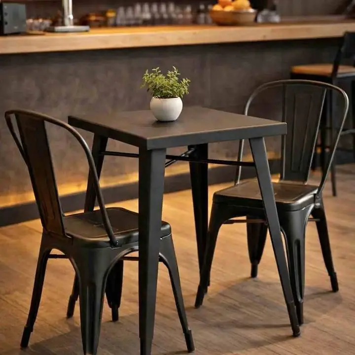 Mesa Tolix 60x60 – Nueva Ideal Bar / Cocina