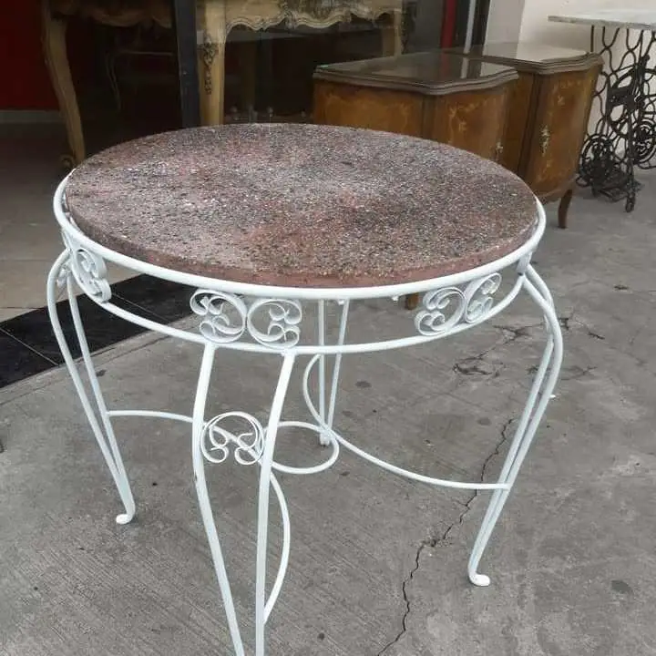 Mesa de jardin antigua