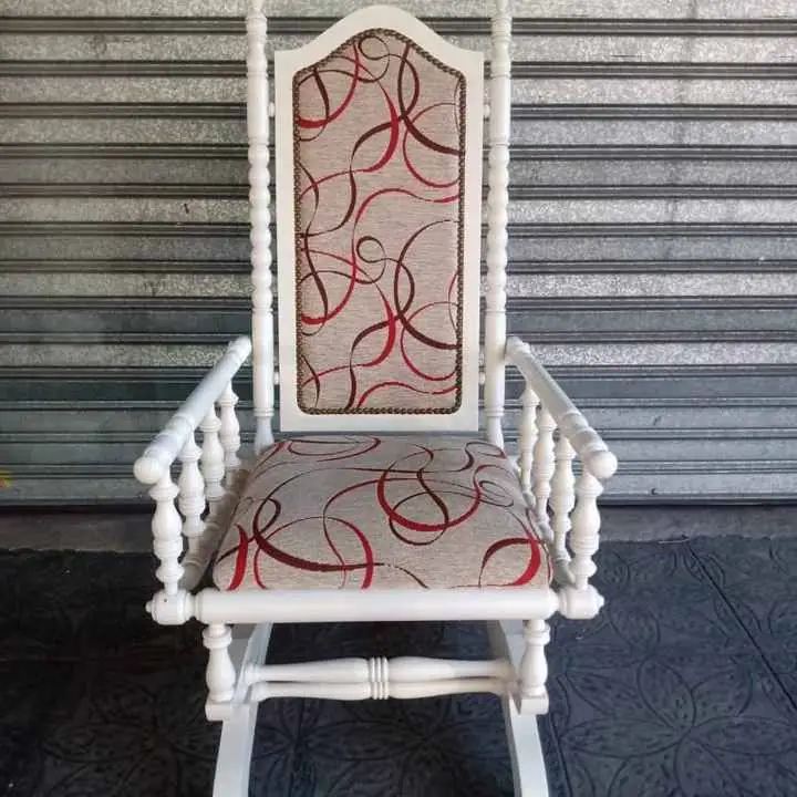 Mecedora antigua estilo