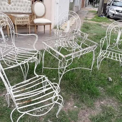 Juego de jardin antiguo en hierro forjado