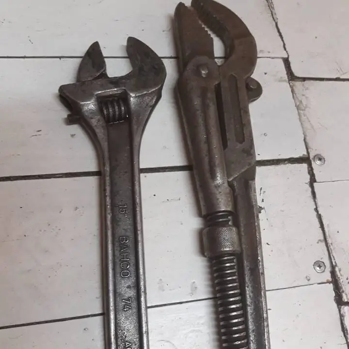Francesa bahco 15 pulgadas y llave de caño 2 pulgadas